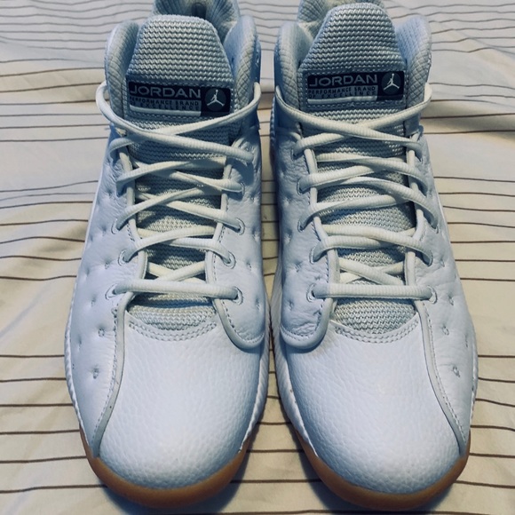 Jordan’s Jumpman Team 2 “white” - Picture 2 of 6